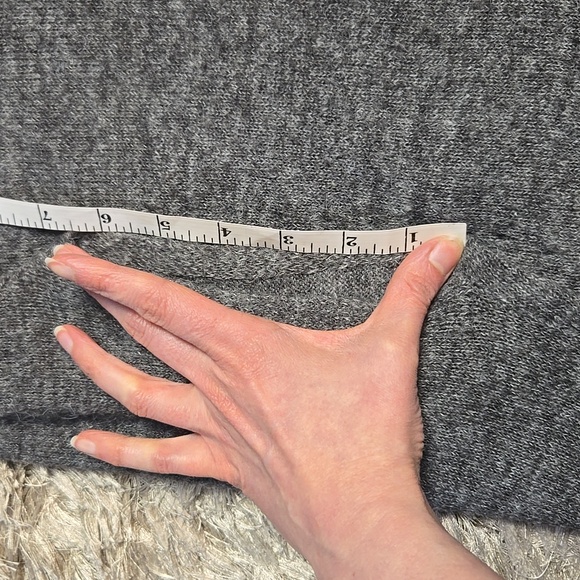 Oversized Fit Gray Knit Top - Picture 10 of 13